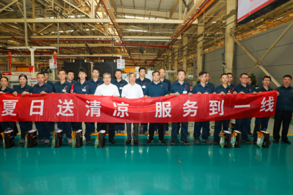 Ye Jianjun Conducts Research Visits to Affiliated Enterprises in Jinan and Weifang, Extends Greetings to Frontline Workers
